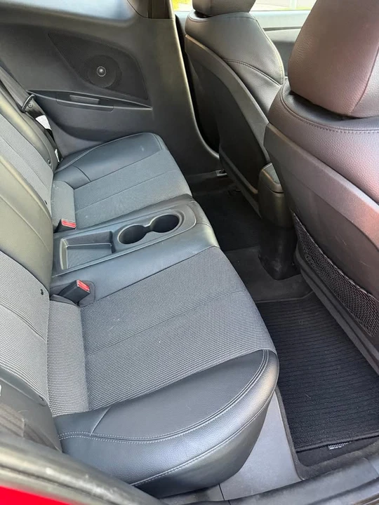 2016 Hyundai Veloster - Image 2 of 5