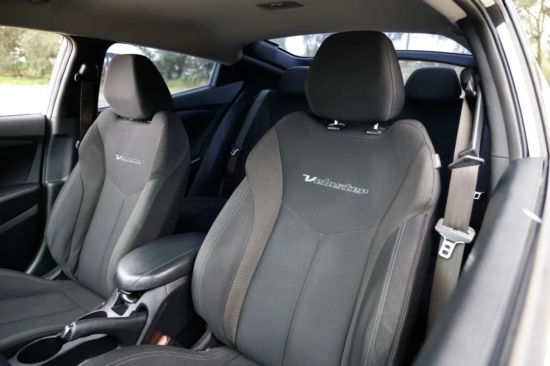 2016 Hyundai Veloster - Image 6 of 21