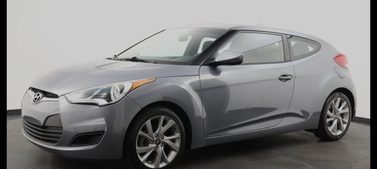 2016 Hyundai Veloster - Image 2 of 2