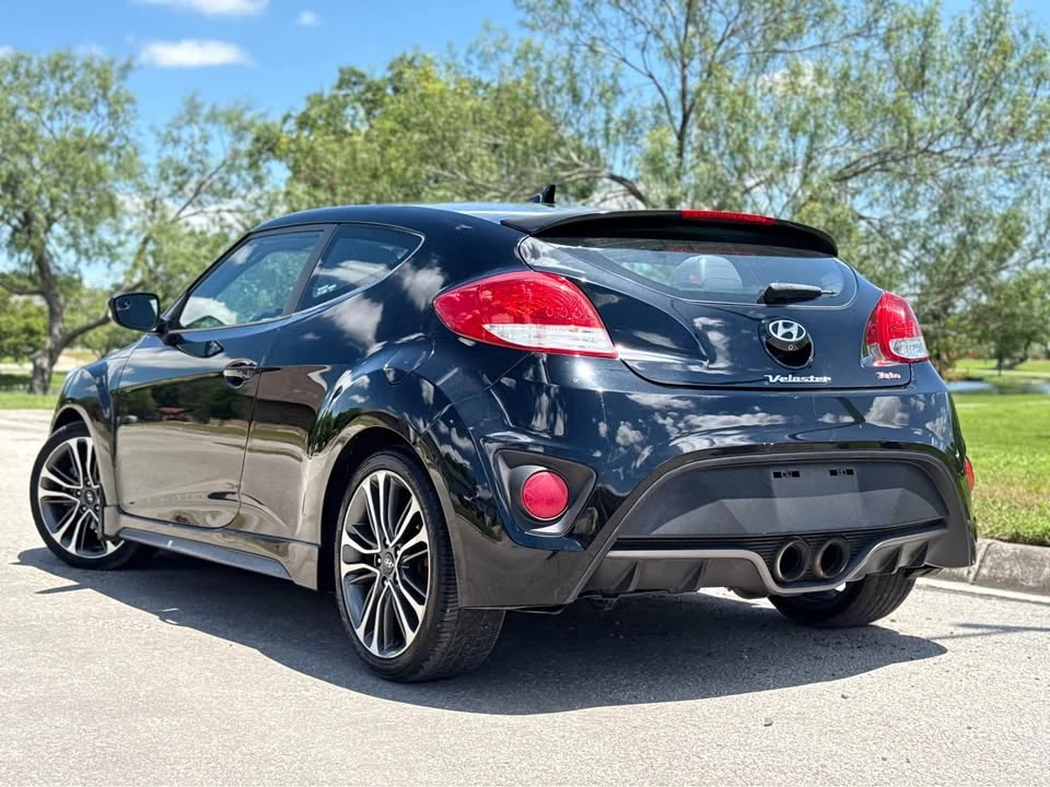 2016 Hyundai Veloster - Image 7 of 9