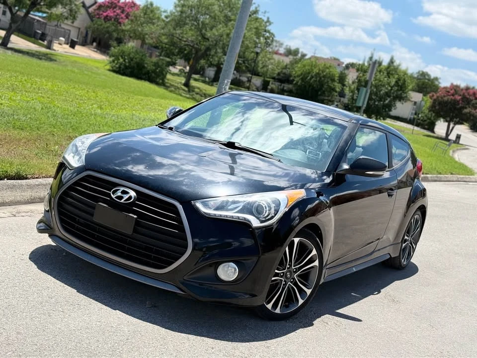 2016 Hyundai Veloster - Image 5 of 9