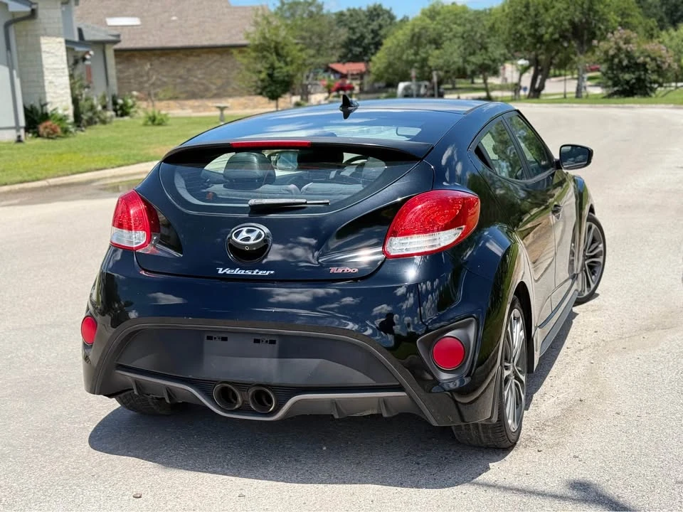 2016 Hyundai Veloster - Image 6 of 9