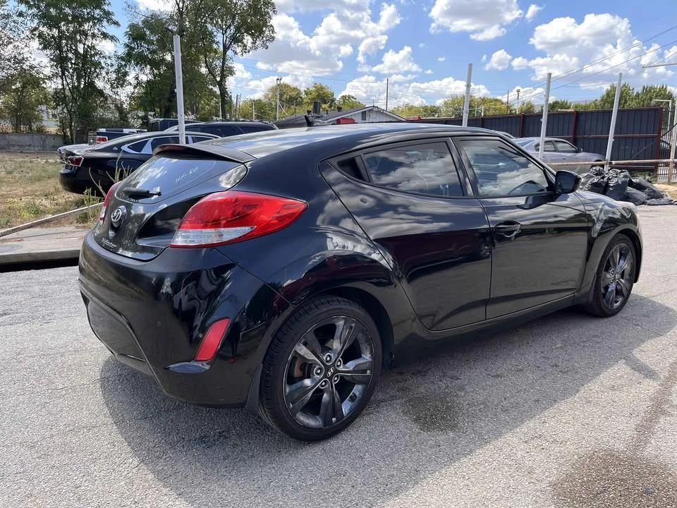 2016 Hyundai Veloster - Image 6 of 14