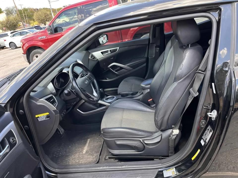2016 Hyundai Veloster - Image 11 of 14