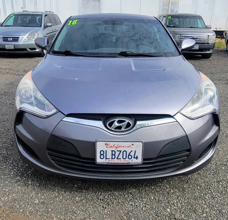 2016 Hyundai Veloster - Image 2 of 13
