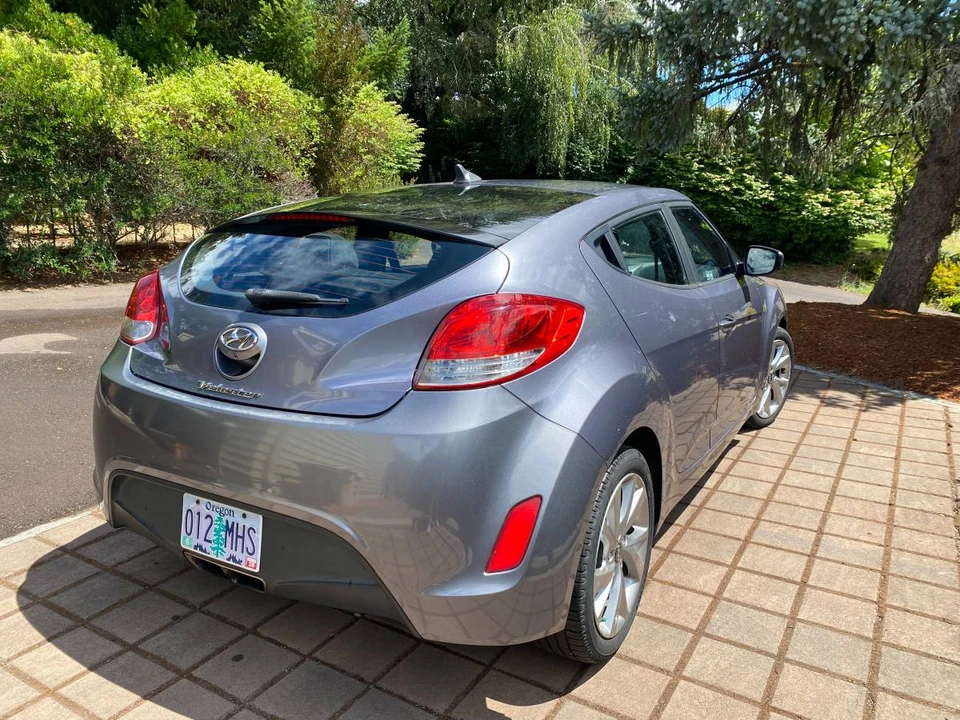 2016 Hyundai Veloster - Image 3 of 7