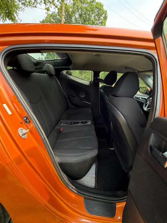 2016 Hyundai Veloster - Image 8 of 11
