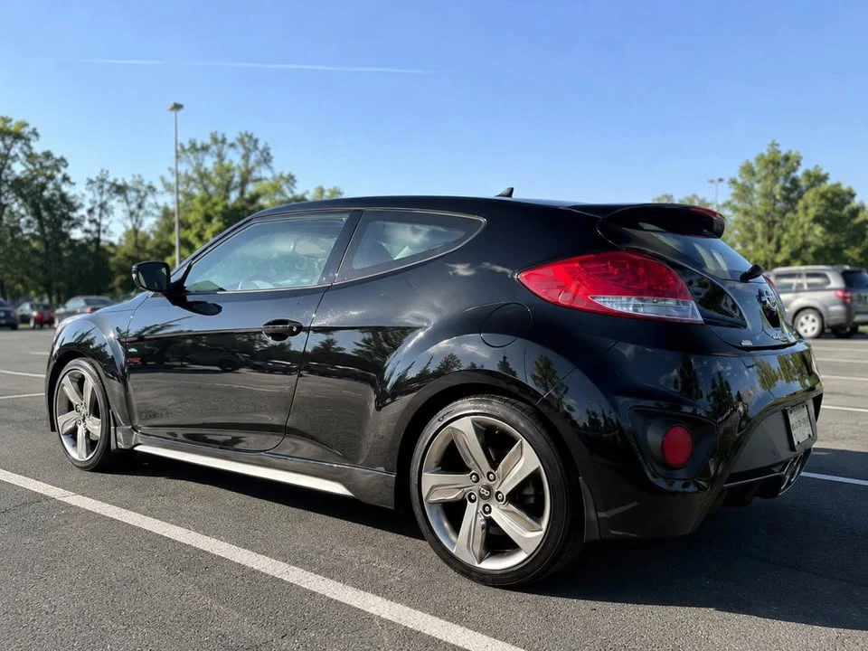 2016 Hyundai Veloster - Image 2 of 5