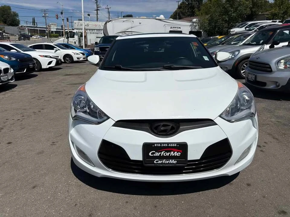 2016 Hyundai Veloster - Image 2 of 20