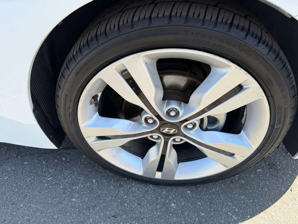 2016 Hyundai Veloster - Image 7 of 20