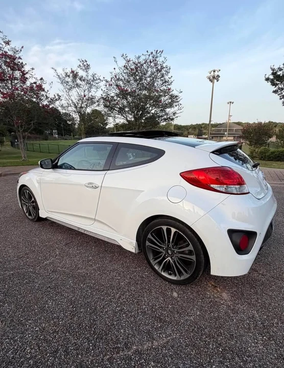 2016 Hyundai Veloster - Image 5 of 12