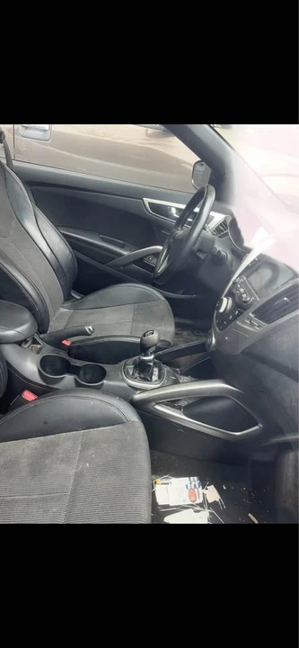 2016 Hyundai Veloster - Image 9 of 9