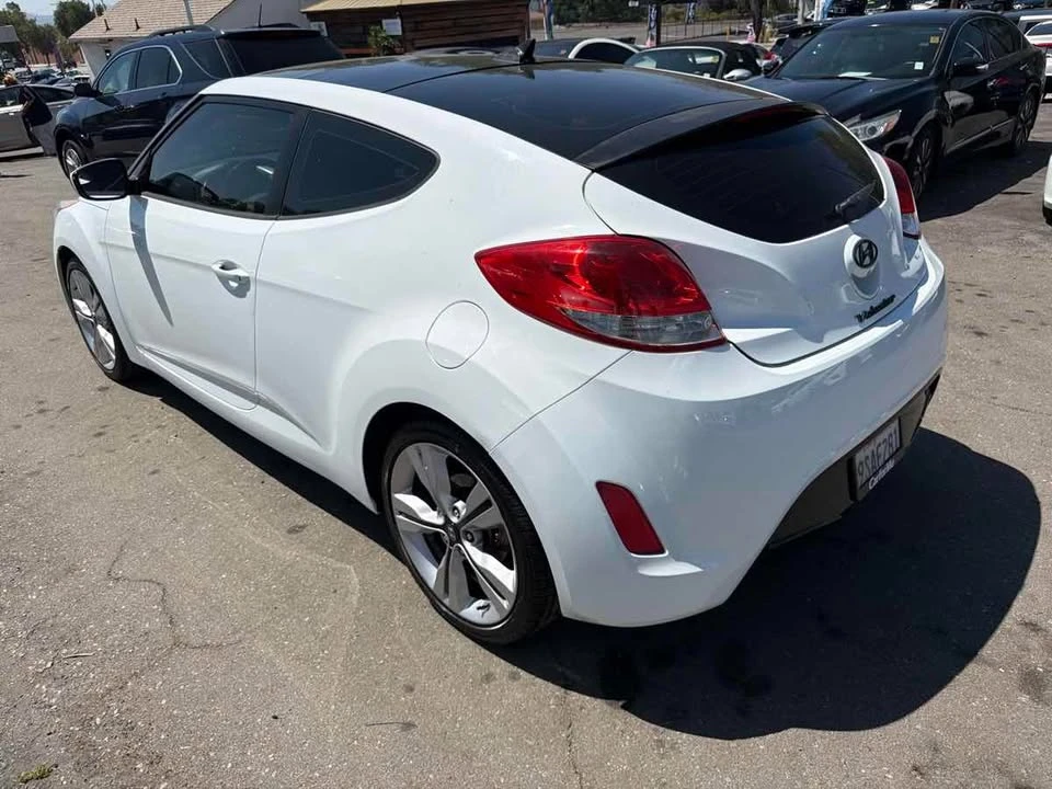2016 Hyundai Veloster - Image 4 of 20