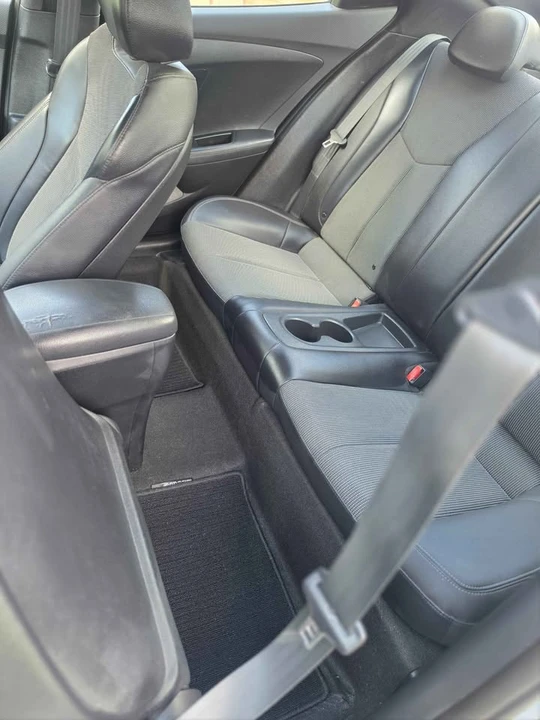 2016 Hyundai Veloster - Image 8 of 10