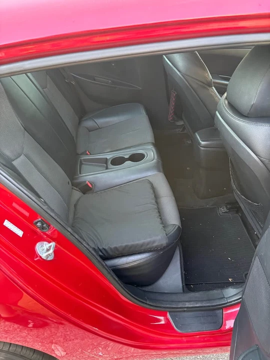 2016 Hyundai Veloster - Image 8 of 8