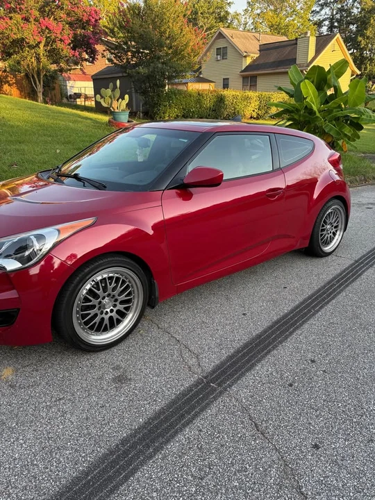 2016 Hyundai Veloster - Image 2 of 8