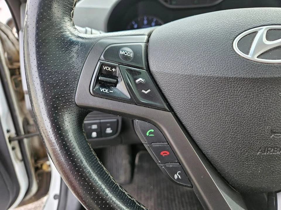 2016 Hyundai Veloster - Image 20 of 20