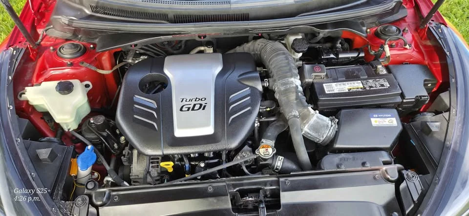 2016 Hyundai Veloster - Image 2 of 15