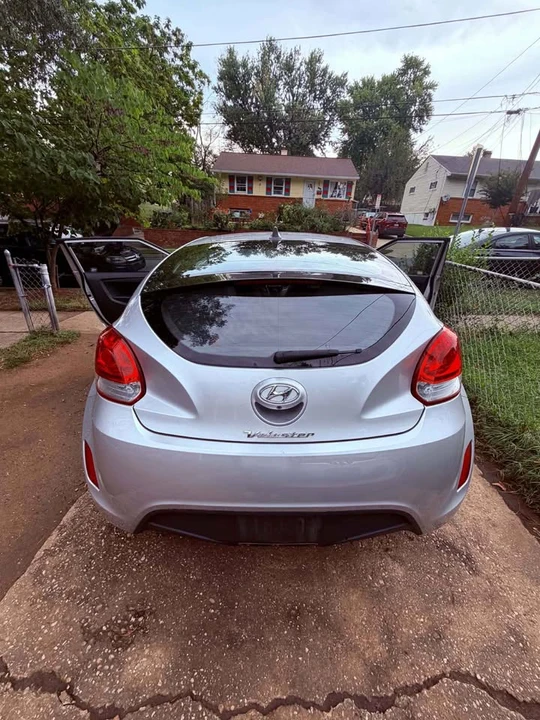 2016 Hyundai Veloster - Image 6 of 20