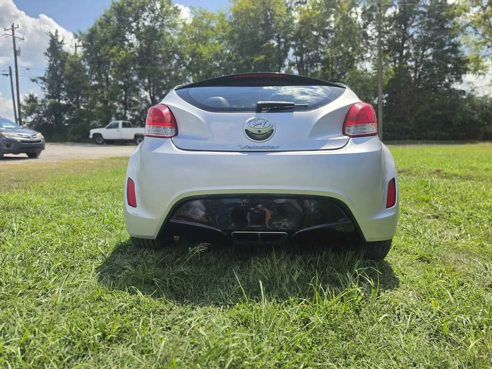 2016 Hyundai Veloster - Image 6 of 10
