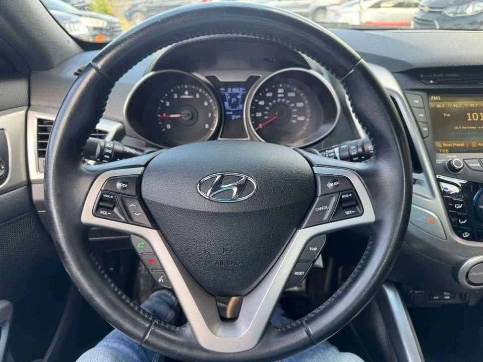 2016 Hyundai Veloster - Image 14 of 20