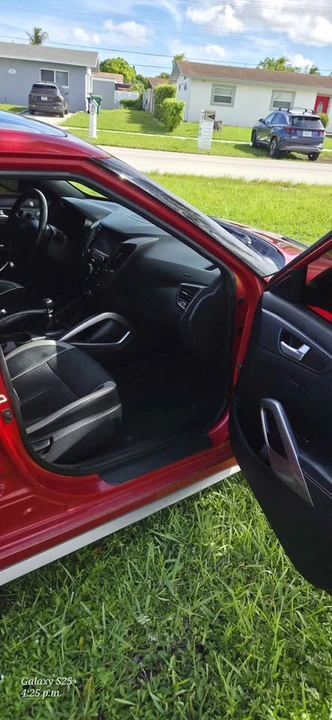 2016 Hyundai Veloster - Image 3 of 15