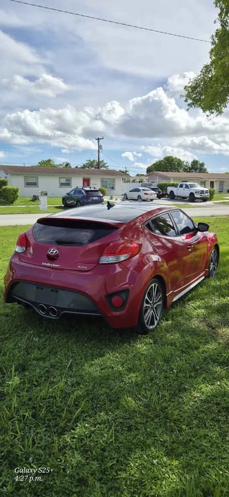 2016 Hyundai Veloster - Image 9 of 15