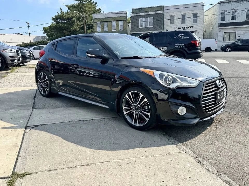 2016 Hyundai Veloster - Image 17 of 20