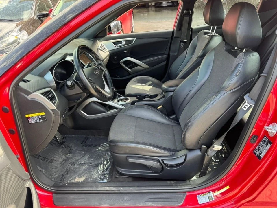2016 Hyundai Veloster - Image 8 of 20