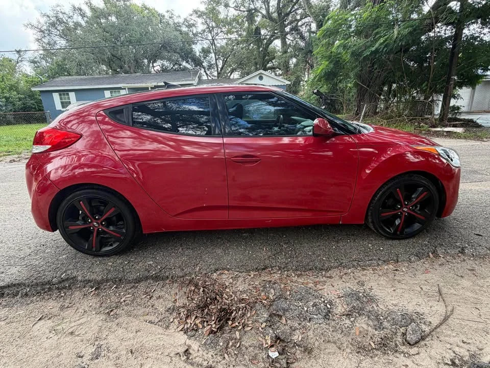 2016 Hyundai Veloster - Image 12 of 12