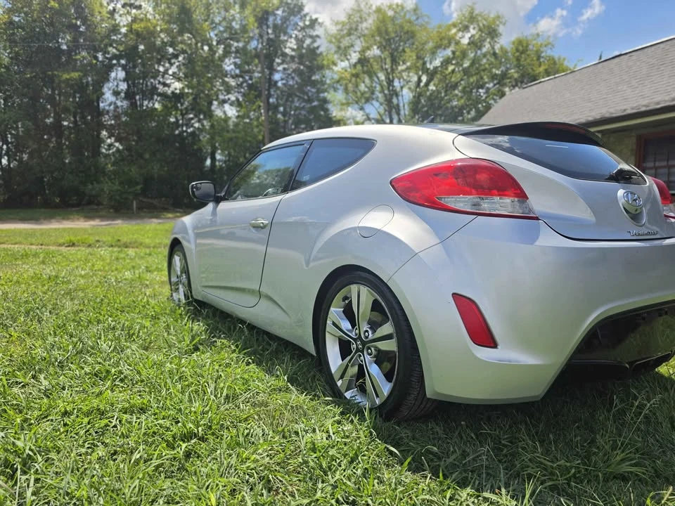 2016 Hyundai Veloster - Image 7 of 10