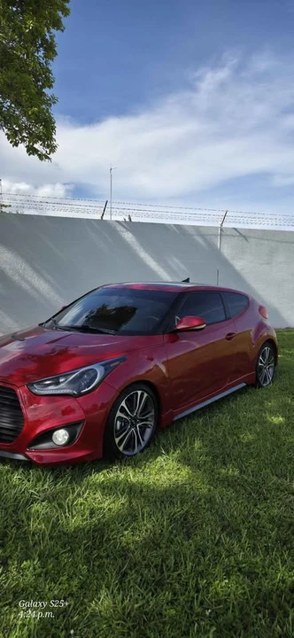 2016 Hyundai Veloster - Image 14 of 15