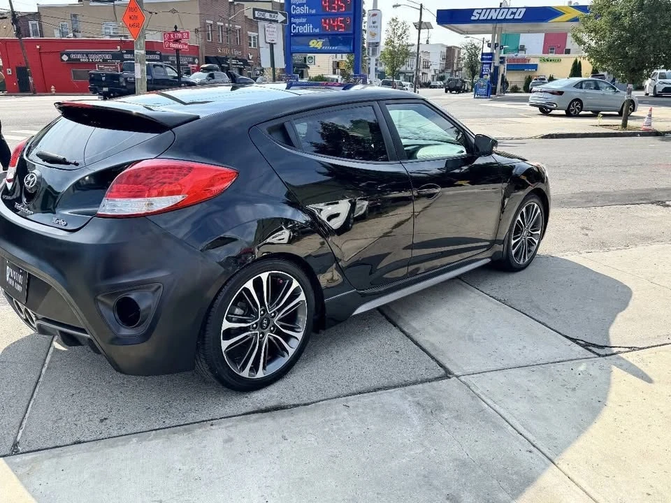 2016 Hyundai Veloster - Image 12 of 20