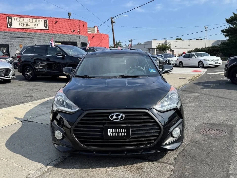 2016 Hyundai Veloster - Image 2 of 20
