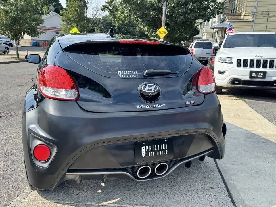 2016 Hyundai Veloster - Image 10 of 20