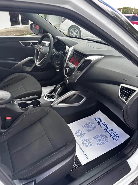 2016 Hyundai Veloster - Image 6 of 7