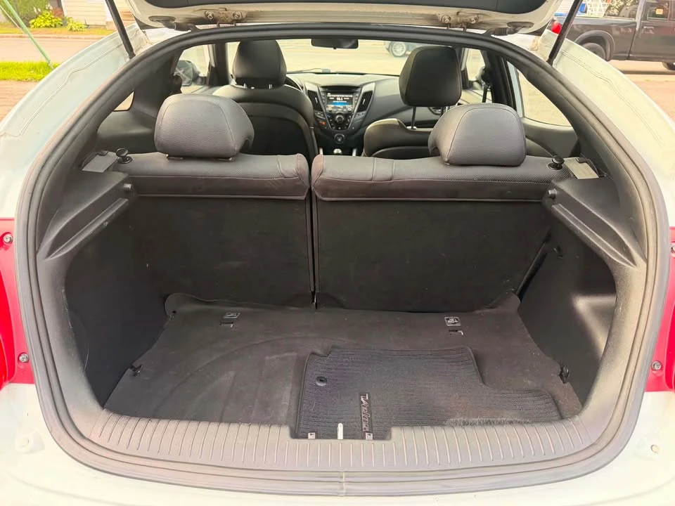 2016 Hyundai Veloster - Image 7 of 13