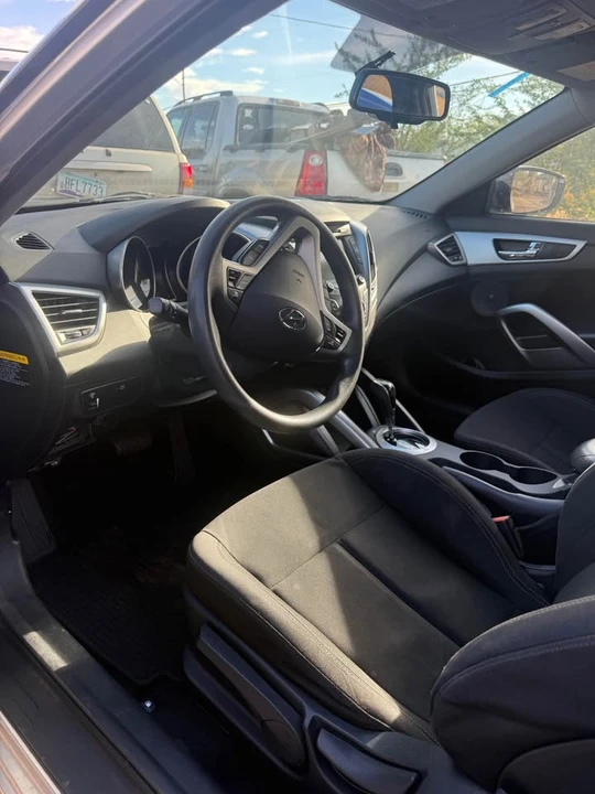 2016 Hyundai Veloster - Image 2 of 4