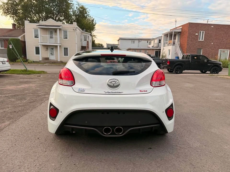 2016 Hyundai Veloster - Image 12 of 13