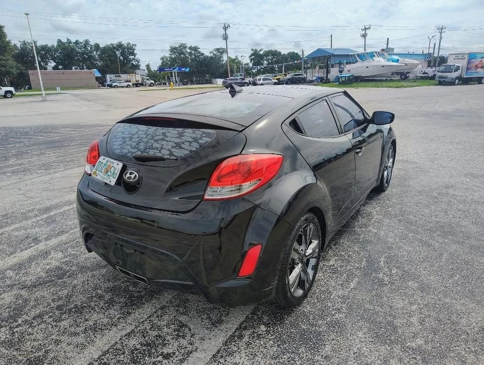 2016 Hyundai Veloster - Image 5 of 9