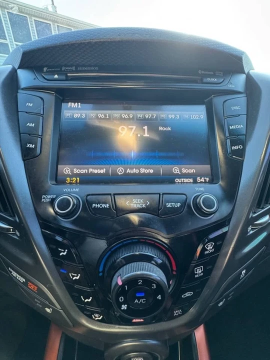 2016 Hyundai Veloster - Image 14 of 15