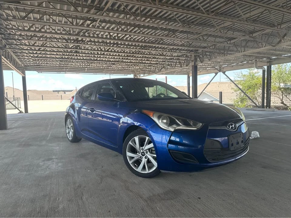 2016 Hyundai Veloster - Image 2 of 9