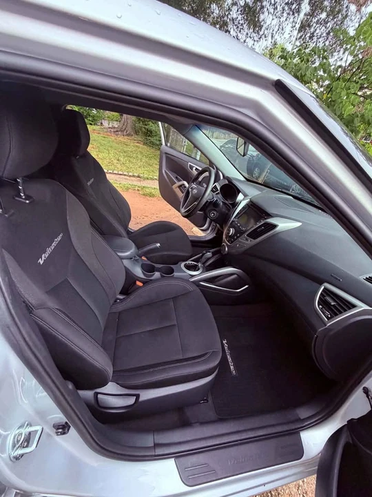2016 Hyundai Veloster - Image 13 of 19