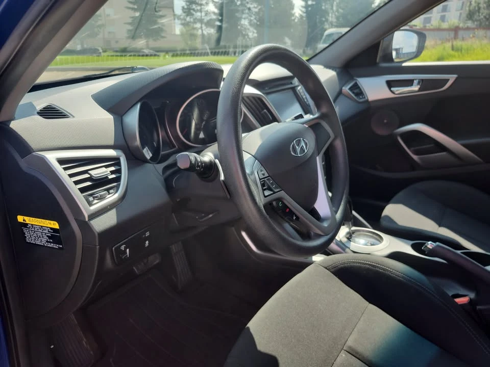 2016 Hyundai Veloster - Image 14 of 19