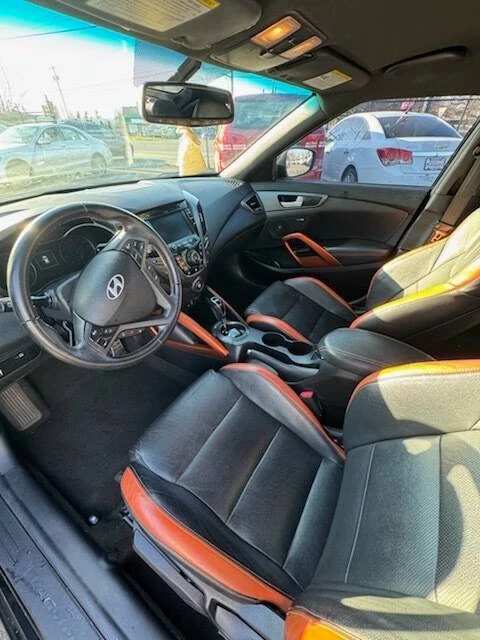 2016 Hyundai Veloster - Image 9 of 15