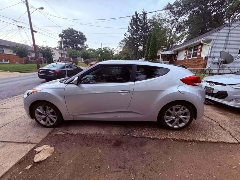 2016 Hyundai Veloster - Image 5 of 20