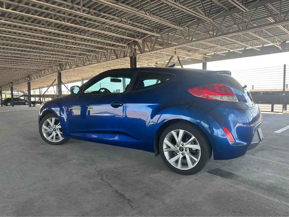2016 Hyundai Veloster - Image 5 of 9