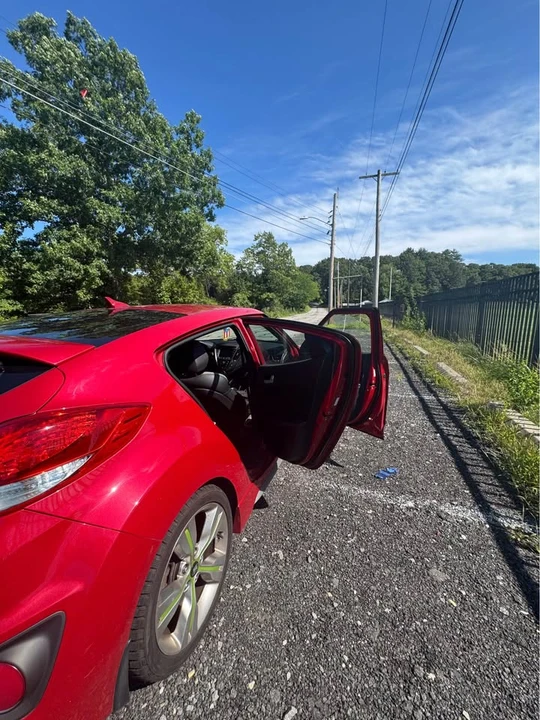 2016 Hyundai Veloster - Image 3 of 5