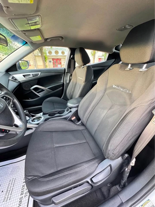 2016 Hyundai Veloster - Image 9 of 12