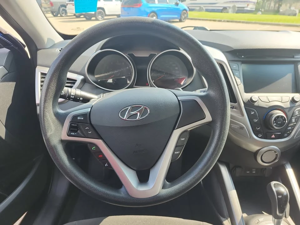 2016 Hyundai Veloster - Image 17 of 19
